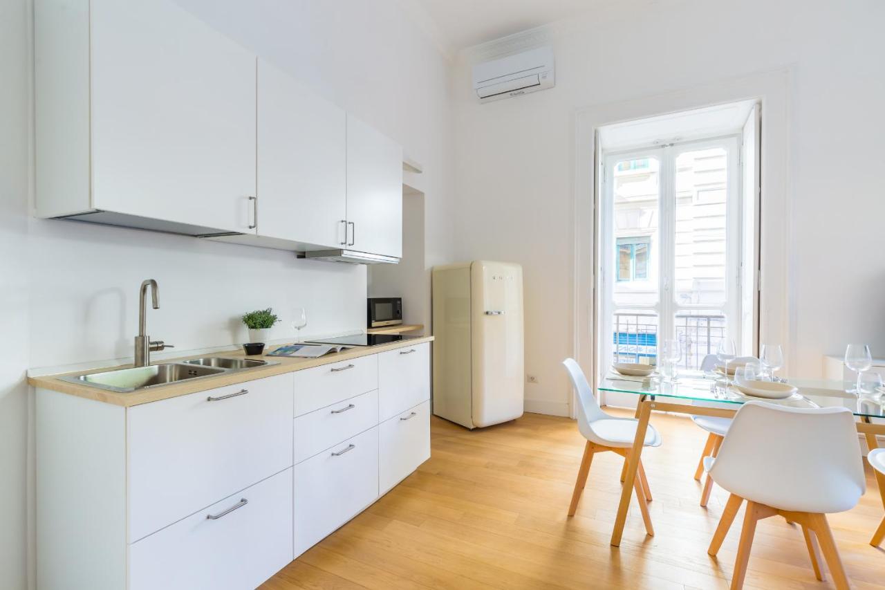 Piazza Amedeo Stylish By Wonderful Italy Apartamento Nápoles