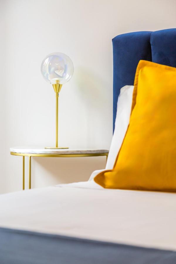 Piazza Amedeo Stylish By Wonderful Italy Apartamento Nápoles