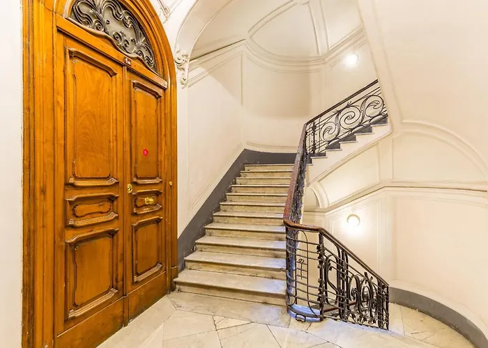 Piazza Amedeo Stylish Apartment By Wonderful Italy