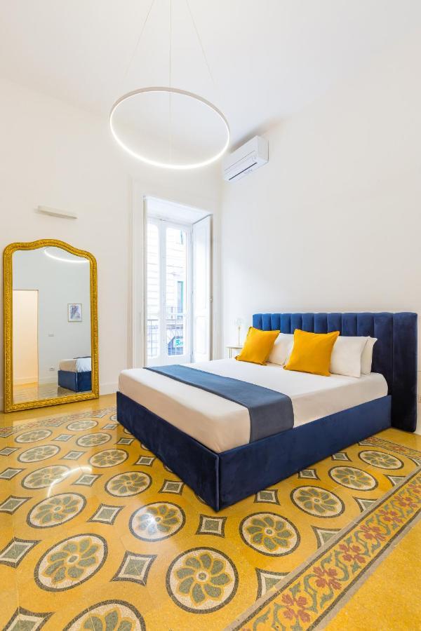 Apartment Piazza Amedeo Stylish By Wonderful Italy Neapel